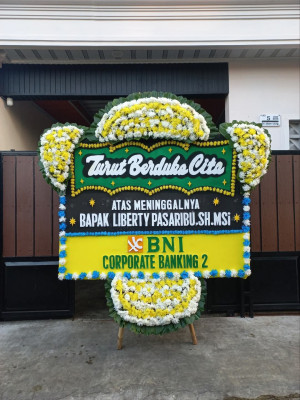 Papan Bunga Duka di Katongan