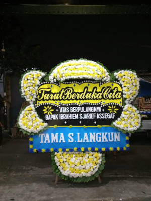 Papan Bunga Duka di Katongan